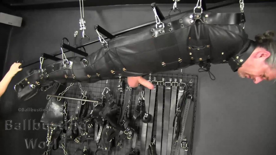 Mistress Nikki Whiplash